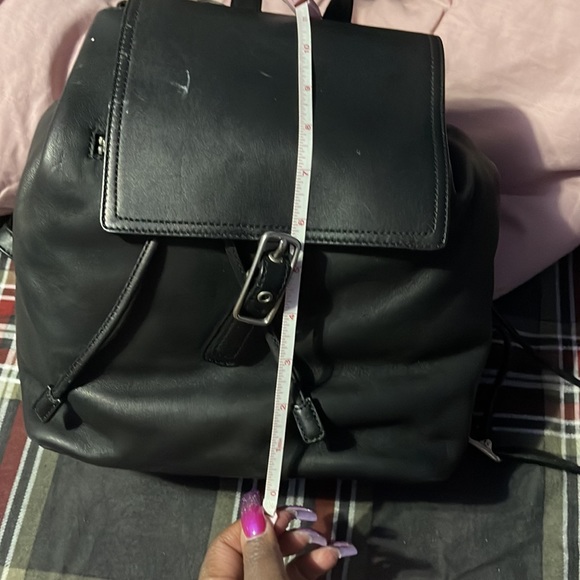Authentic soft leather Coach back pack used a twice but still in good condition - Picture 7 of 11